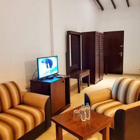 Livinya Holiday Resort 카타라가마 외부 사진