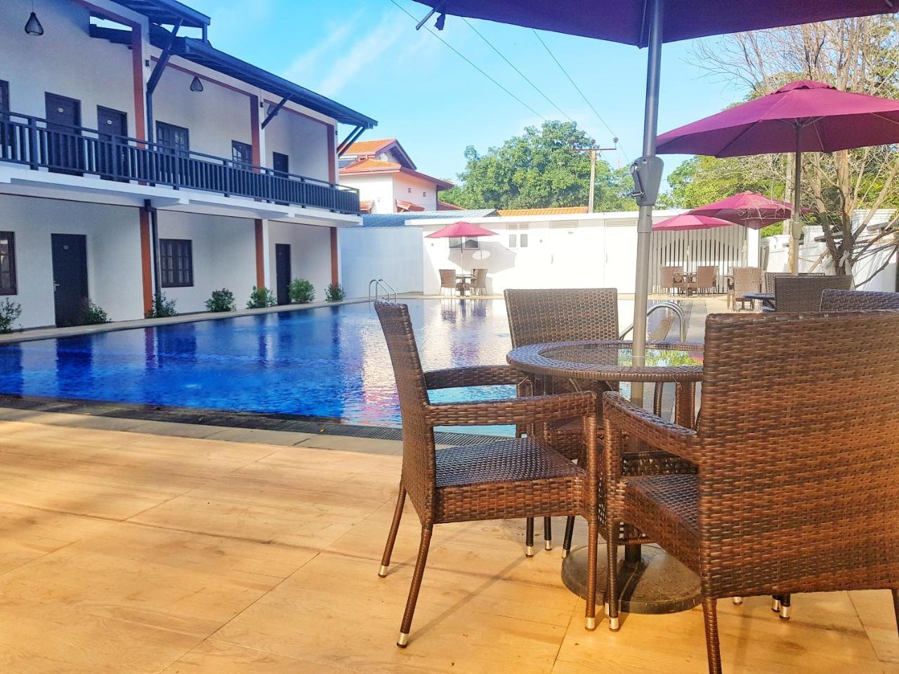Livinya Holiday Resort 카타라가마 외부 사진
